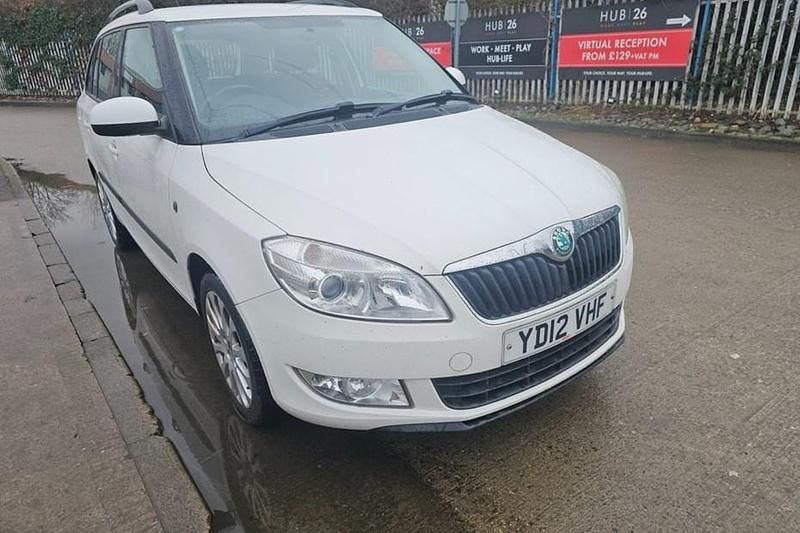 Used Skoda Fabia Elegance 86 HP (63 kW) 2012 White Estate