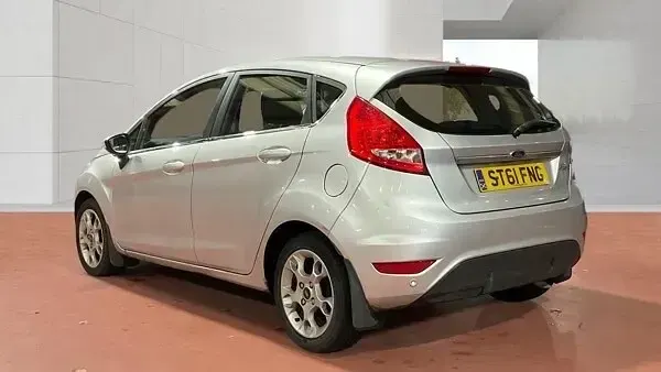 Used Ford Fiesta Zetec 96 HP (70 kW) 2011 Silver Hatchback