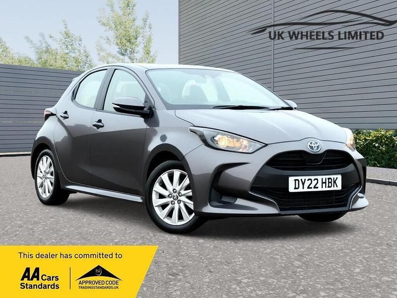 Used Toyota Yaris Hybrid 116 HP (85 kW) 2022 Grey Hatchback