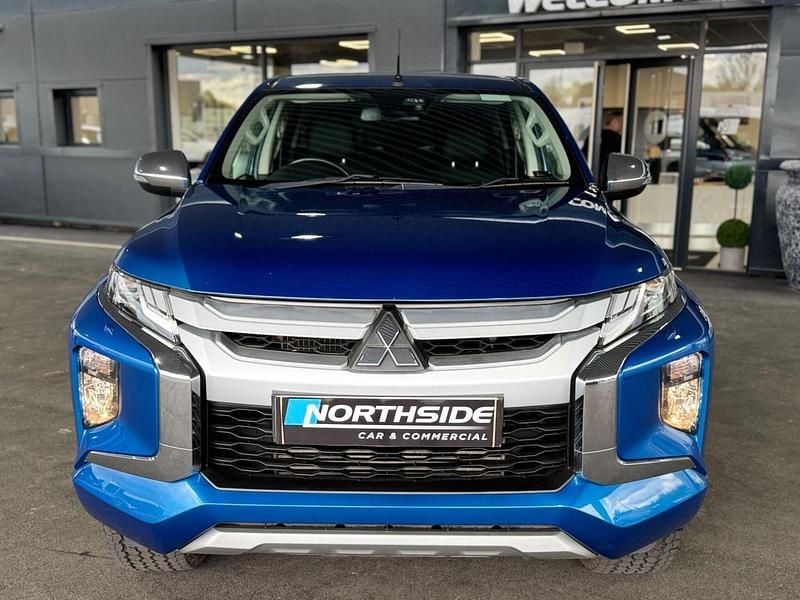 Used Mitsubishi L200 Warrior 150 HP (110 kW) 2020 Blue Pickup