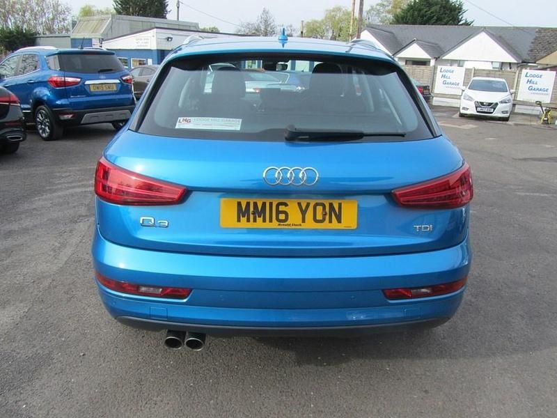 Begagnad Audi Q3 Performance 2016 Blå SUV