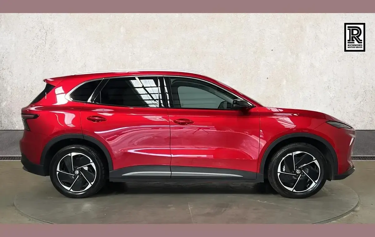 Second-hand MG MG5 EV Trophy 167 kW (228 CP) 2025 Roșu Break