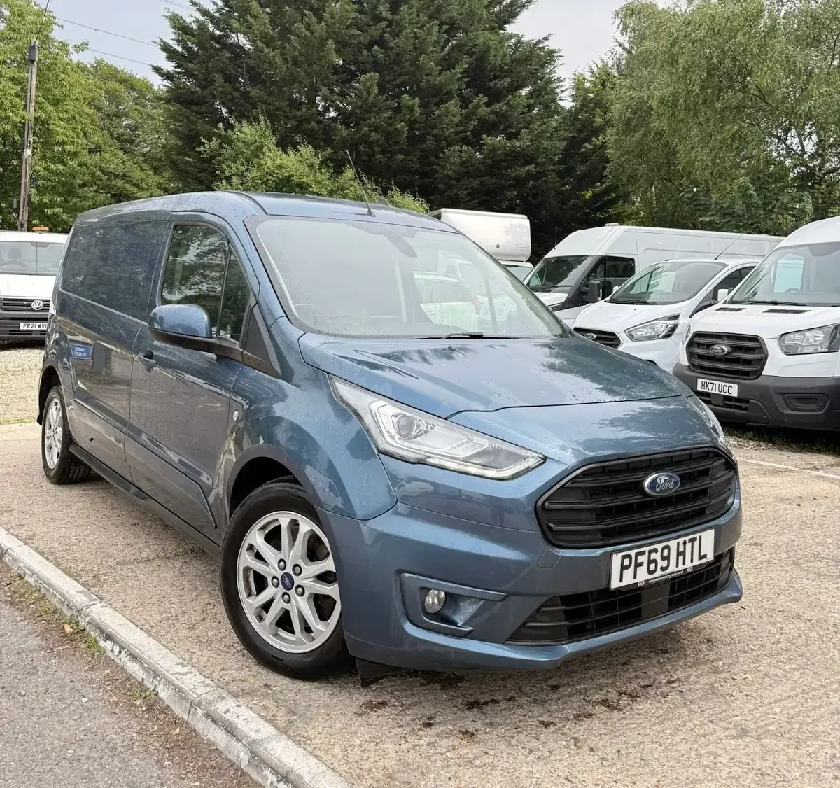 Used Ford Transit Connect Limited 2019 Blue MPV
