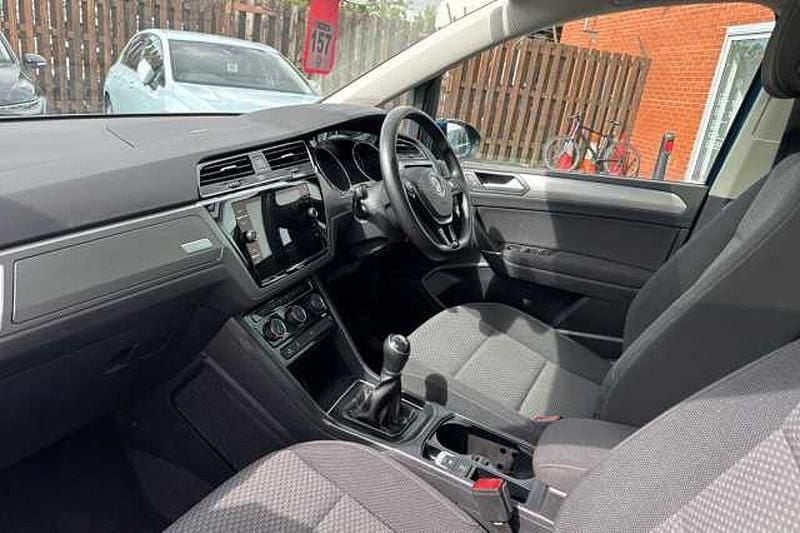 Image 2/4