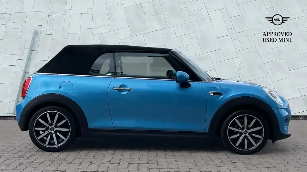Used Mini Cooper Cabriolet 134 HP (98 kW) 2018 Blue Cabriolet