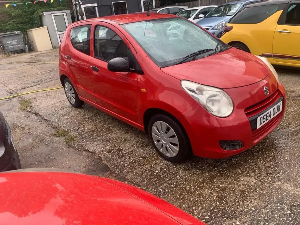 Used Suzuki Alto 68 HP (50 kW) 2014 Red Hatchback