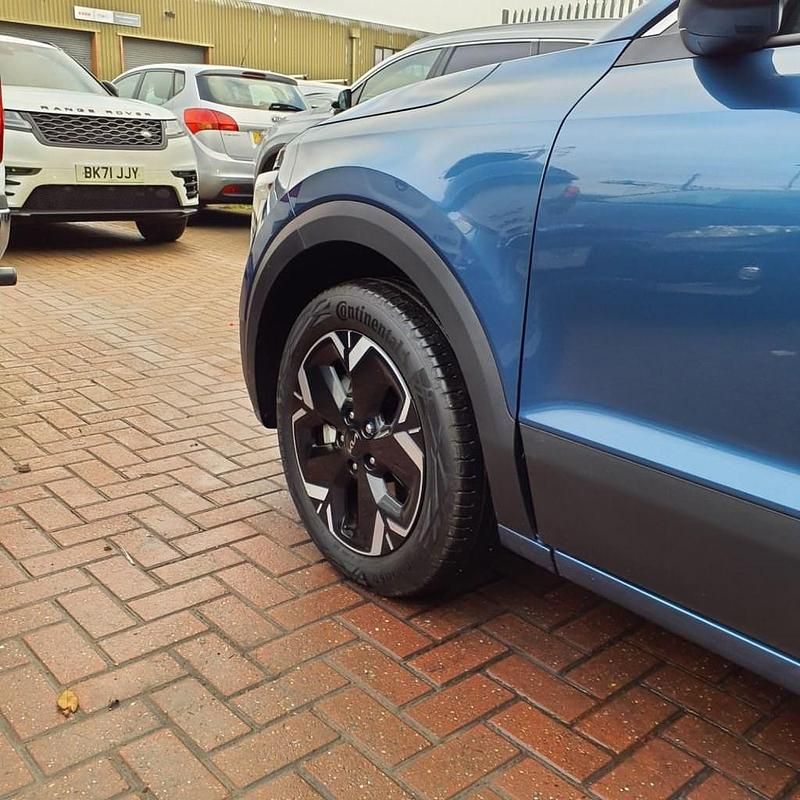 Blue Used 2024 Kia e-Niro 2 SUV | £17,480 (Super price) - Image 1/4