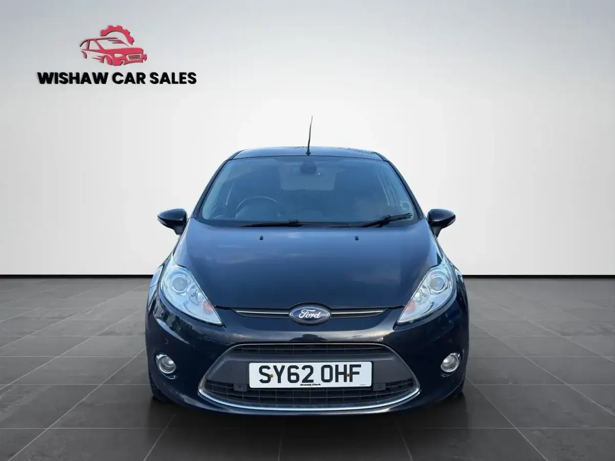 Używany Ford Fiesta Titanium 96 KM (70 kW) 2012 Czarny Hatchback