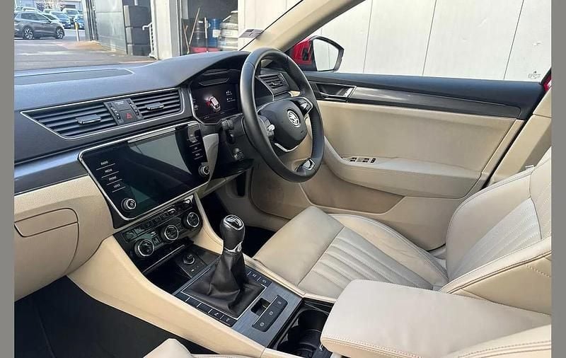 Used Skoda Superb SE L 147 HP (108 kW) 2022 Velvet red metallic Estate