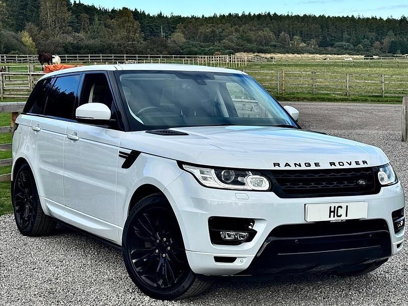 White Used 2016 Land Rover Range Rover Sport HSE Dynamic SUV | £22,990 (Expensive) - Image 1/4
