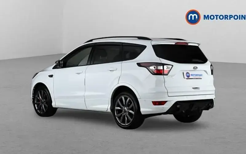 Käytetty Ford Kuga ST-Line 150 HP (110 kW) 2019 Valkoinen Katumaasturi
