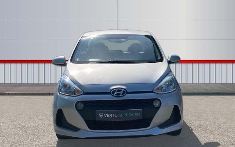 Used Hyundai i10 SE 88 HP (64 kW) 2019 Silver Hatchback