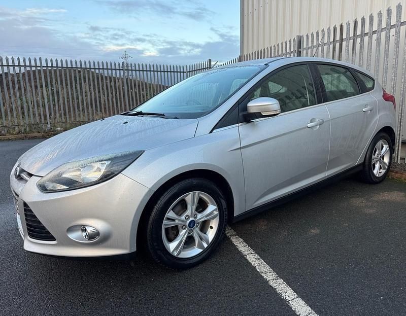 Used Ford Focus Zetec 2013 Silver Hatchback