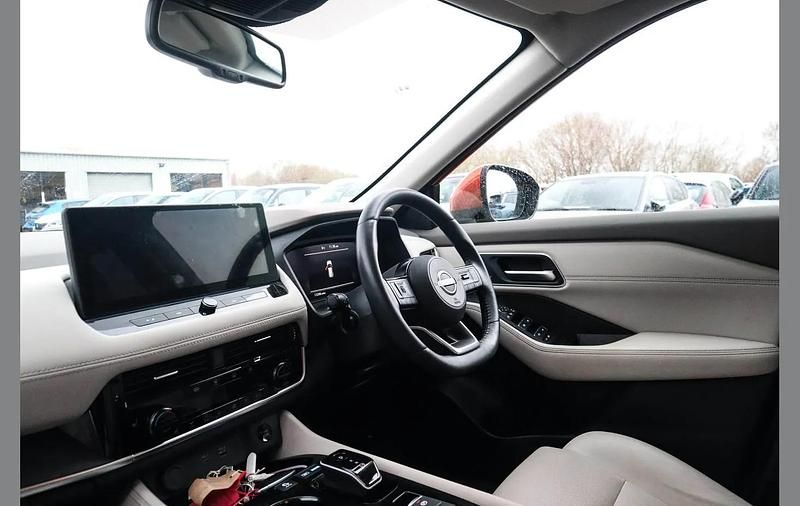 Used Nissan X-Trail Tekna 204 HP (150 kW) 2023 Orange SUV