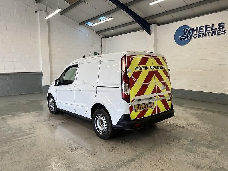 Used Ford Transit Connect Limited 100 HP (73 kW) 2023 White MPV