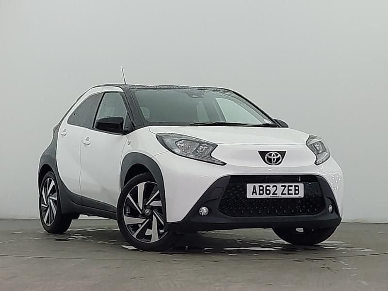 White Used 2023 Toyota Aygo Hatchback | £13,998 (Fair price) - Image 1/4
