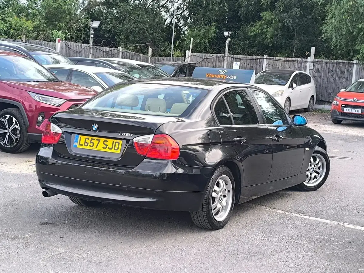 Used BMW 318 2007 Black Sedan