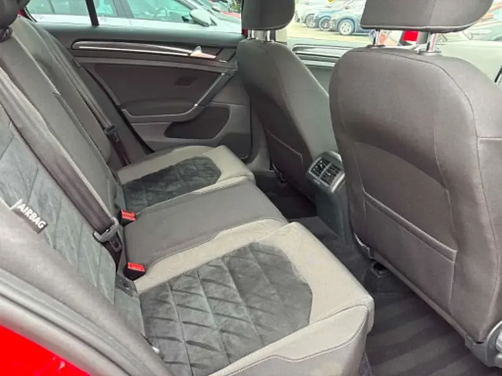 Used VW Golf VII GT 148 HP (108 kW) 2015 Red Hatchback