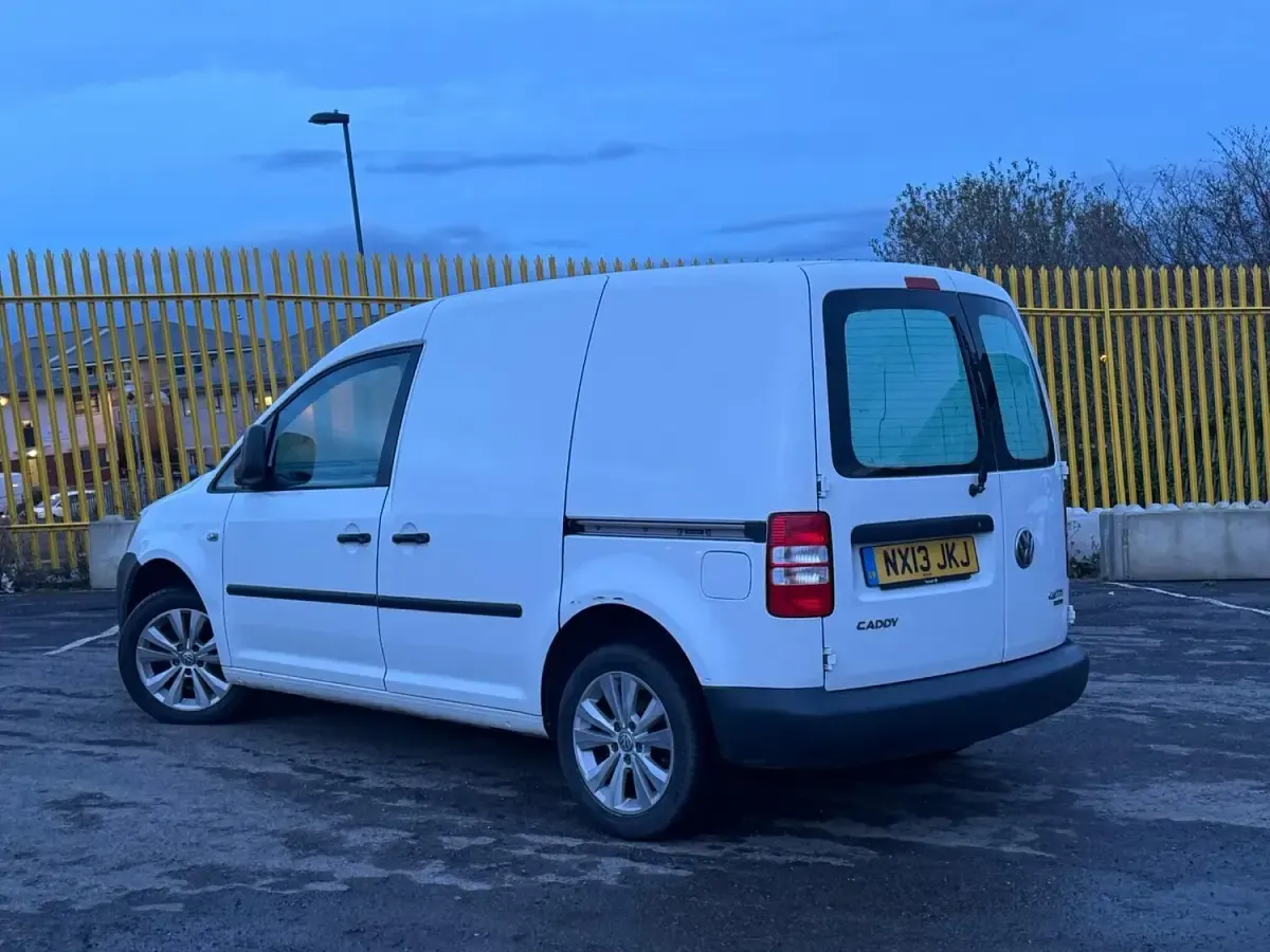 Used VW Caddy 75 HP (55 kW) 2013 White MPV