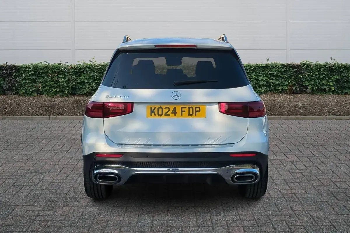 Used Mercedes GLB200 Executive 163 HP (119 kW) 2024 White SUV