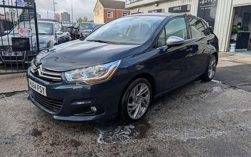 Used Citroën C4 SELECTION 120 HP (88 kW) 2014 Blue Hatchback