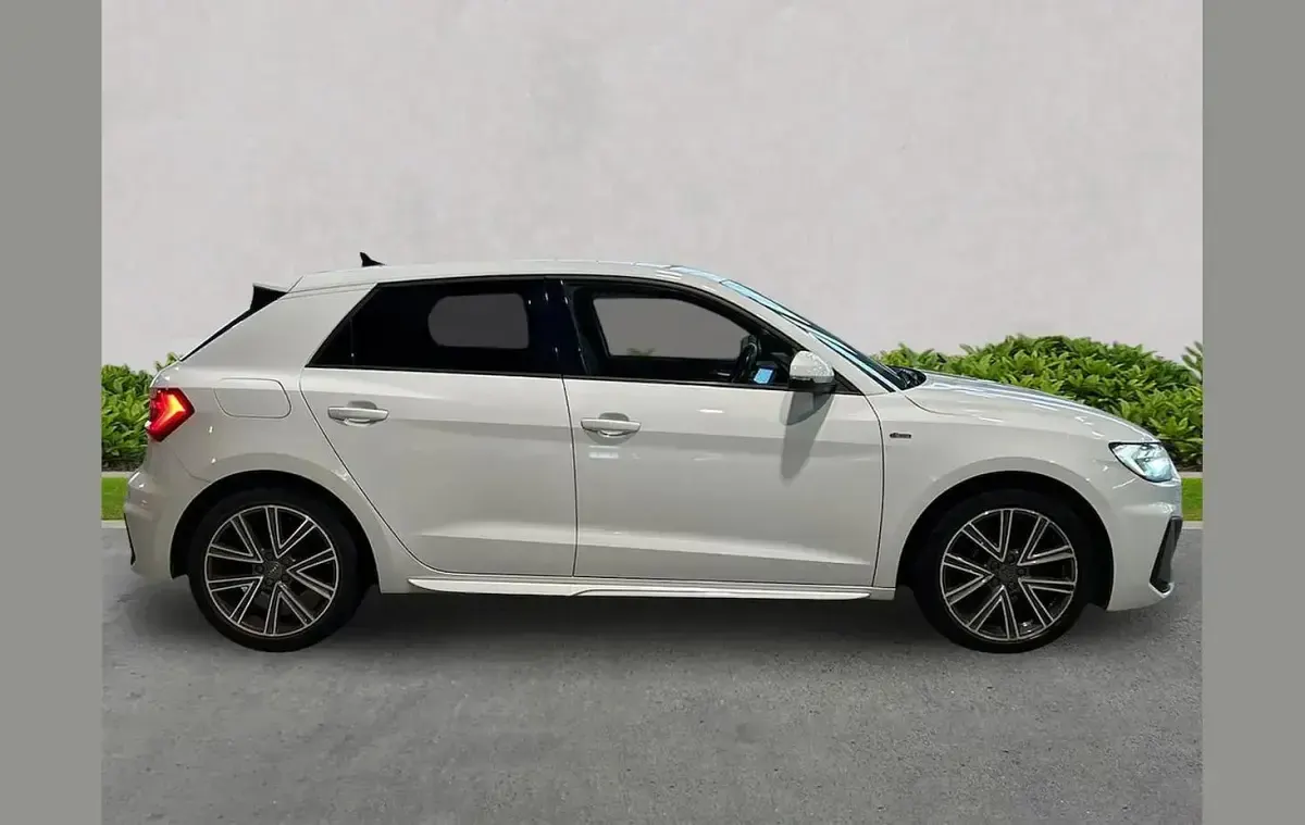 Używany Audi A1 S-Line 113 KM (83 kW) 2019 Biały SUV