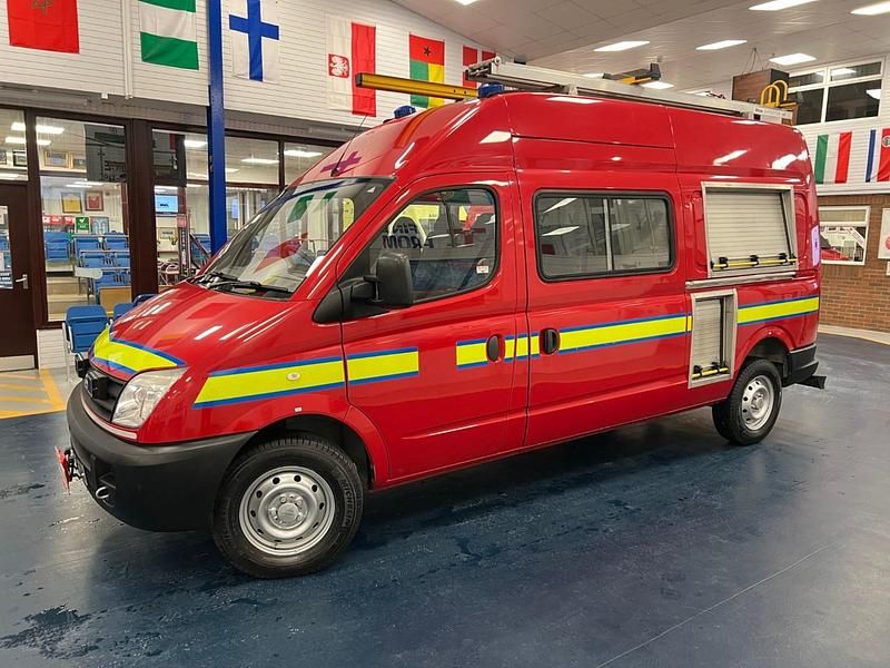 Used LDV Maxus 120 HP (88 kW) 2010 Silver Van