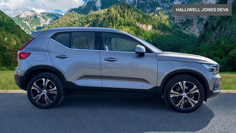 Used Volvo XC40 Inscription 194 HP (142 kW) 2020 Grey SUV