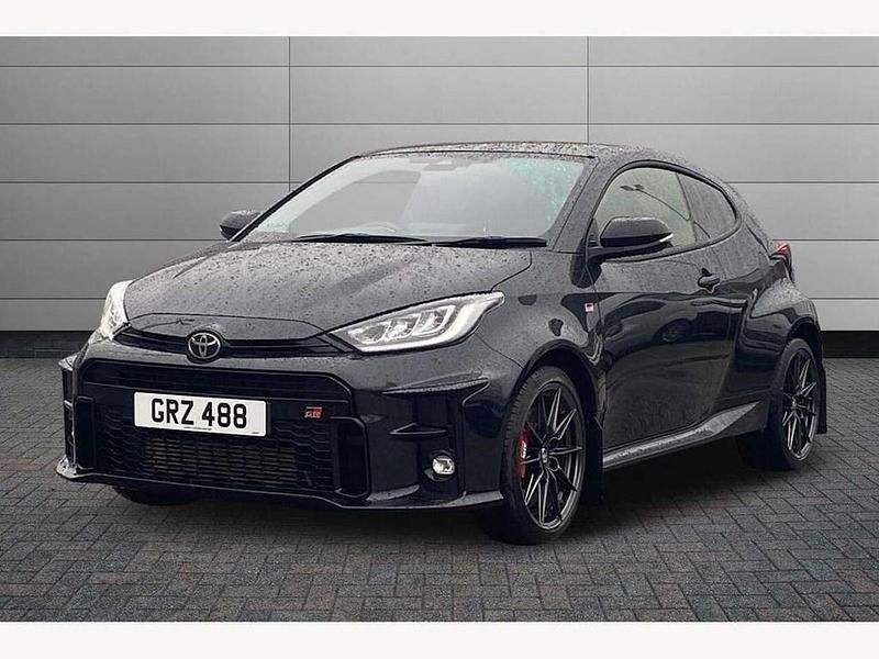 Used Toyota Yaris 257 HP (189 kW) 2021 Black Hatchback