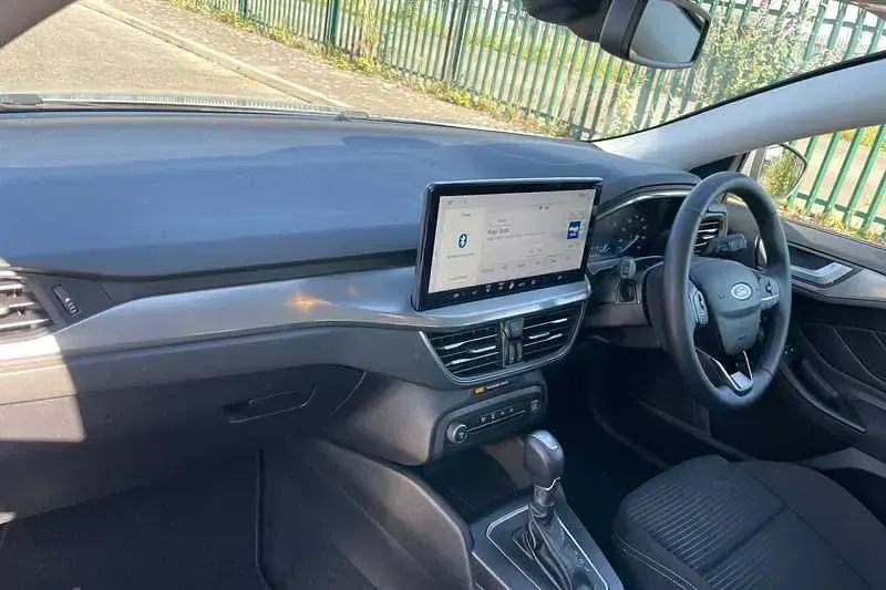 Used Ford Focus Titanium 125 HP (91 kW) 2023 Silver Estate