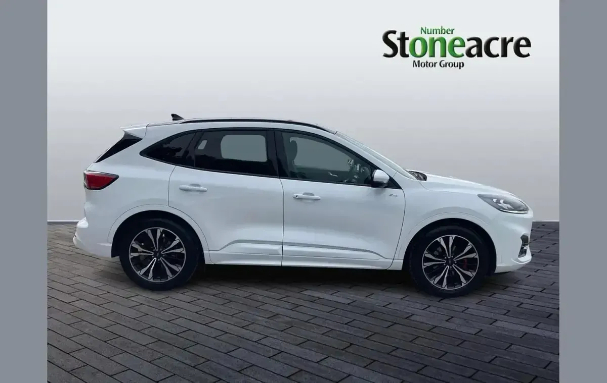 Used Ford Kuga ST-Line X 190 HP (139 kW) 2024 White SUV