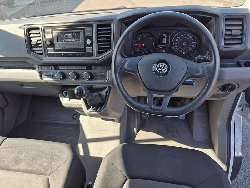 Usado VW Crafter 140 HP (102 kW) 2023 Branco Van