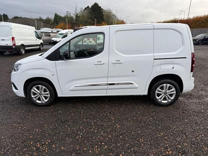 Used Toyota Proace Design 2022 White MPV
