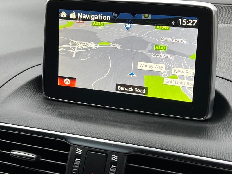 Used Mazda 3 Inclusive 2014 Red Hatchback