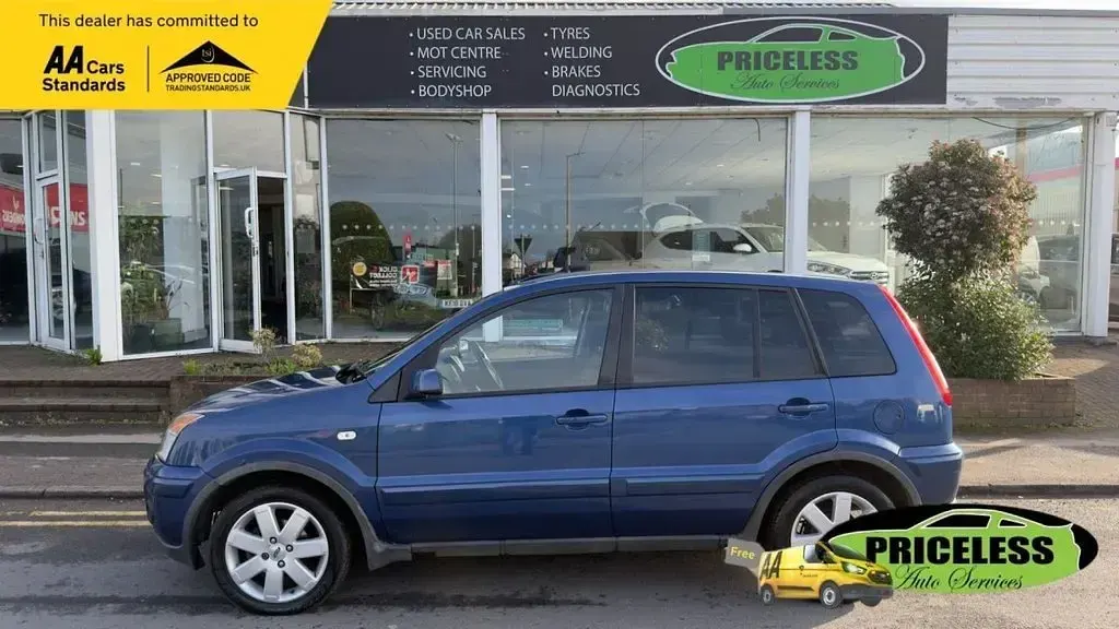 Used Ford Fusion 101 HP (74 kW) 2007 Blue Hatchback