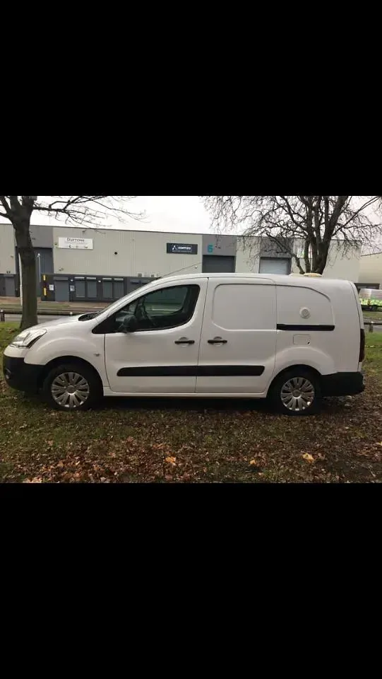 Used Citroën e-Berlingo 90 HP (66 kW) 2012 White