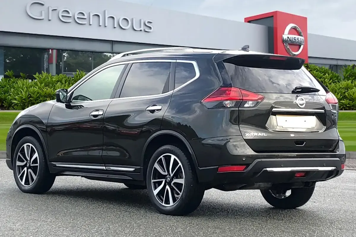 Used Nissan X-Trail Tekna 150 HP (110 kW) 2019 Green SUV