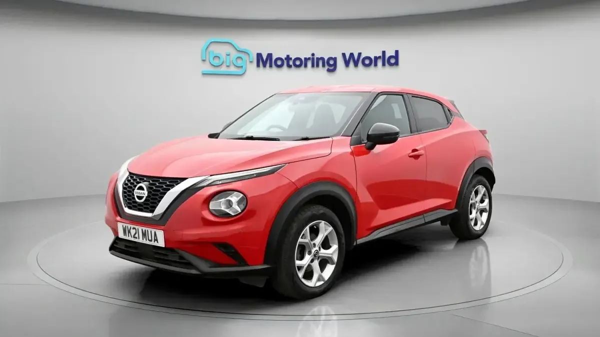 Usado Nissan Juke N-Connecta 113 HP (83 kW) 2021 Vermelho SUV
