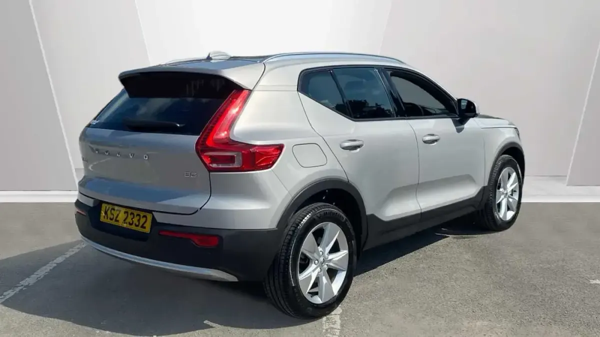 Used Volvo XC40 Core 163 HP (119 kW) 2025 Silver SUV