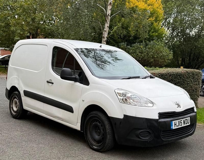 White Used 2015 Peugeot Partner S MPV | £1,095 - Image 1/4