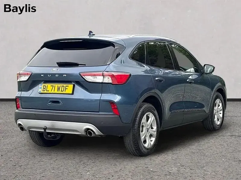 Käytetty Ford Kuga Zetec 120 HP (88 kW) 2022 Sininen Katumaasturi