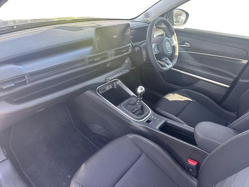 Used Jeep Avenger Altitude 99 HP (72 kW) 2024 Grey SUV