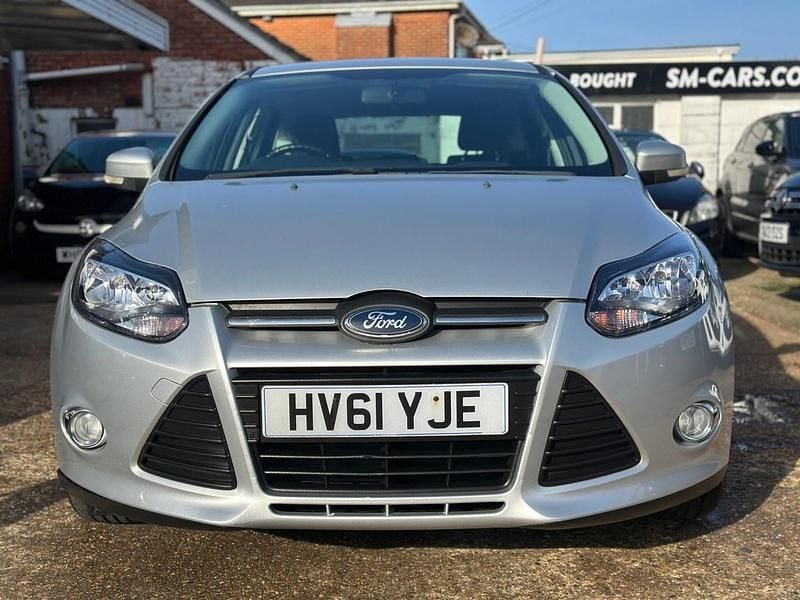 Used Ford Focus Zetec 2012 Silver Hatchback