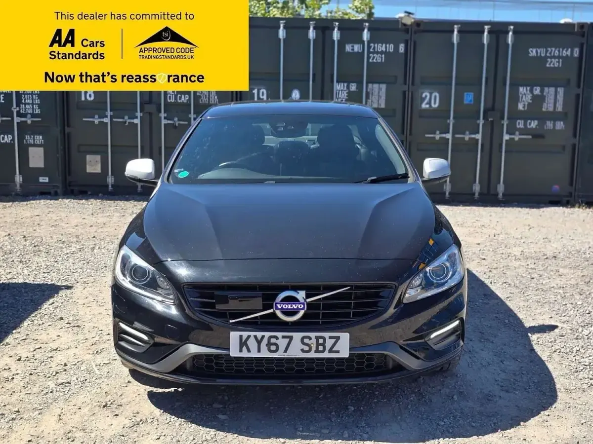 Used Volvo S60 R-Design 190 HP (139 kW) 2017 Black Sedan