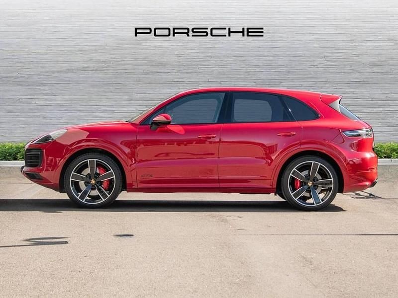Used Porsche Cayenne GTS 453 HP (333 kW) 2023 Red SUV