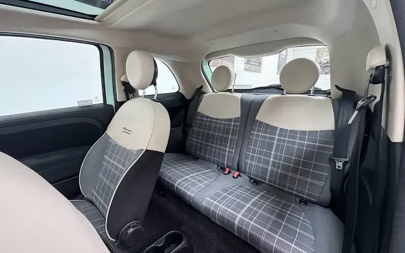 Used Fiat 500 Lounge 69 HP (50 kW) 2018 Green Hatchback