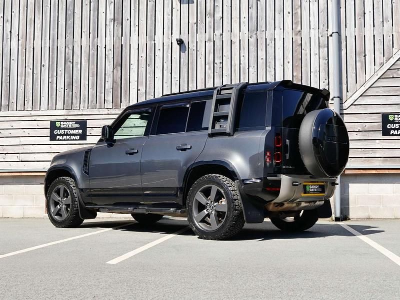 Used Land Rover Defender HSE Dynamic 250 HP (183 kW) 2023 Grey SUV