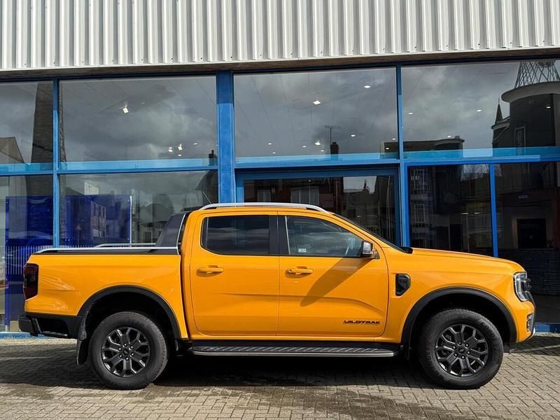 Usado Ford Ranger Wildtrack 2023 Laranja Pickup
