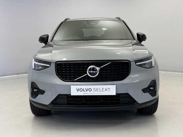 Used Volvo XC40 Ultimate 194 HP (142 kW) 2024 SUV