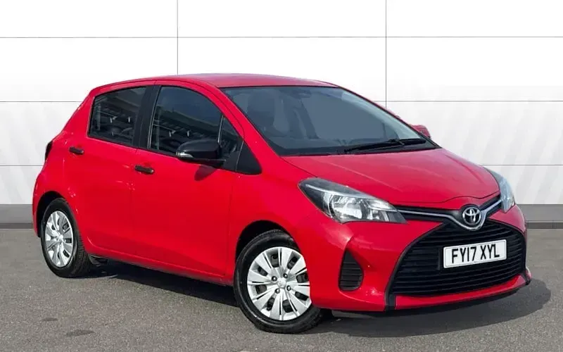 Used Toyota Yaris Active 69 HP (50 kW) 2016 Hatchback